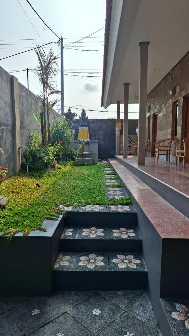 Raditya Homestay Mambal Экстерьер фото